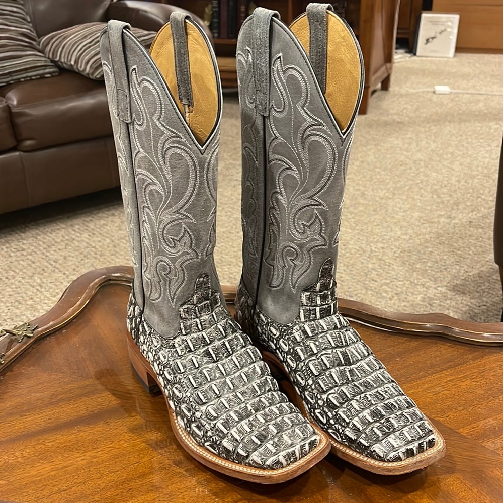 HP boots